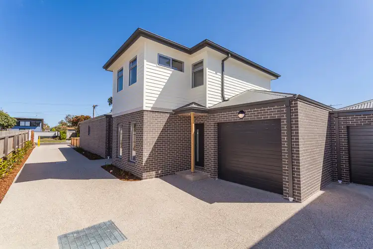 2/45 Sladen Street, Hamlyn Heights VIC 3215