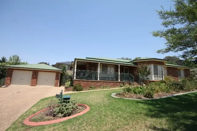 1 Stellway Close, Kooringal NSW 2650