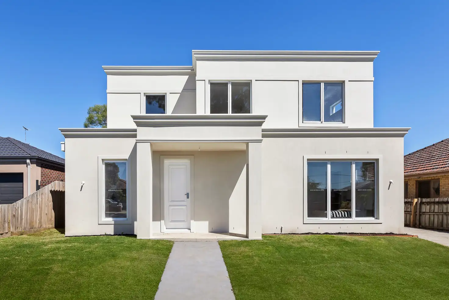 Main view of Homely townhouse listing, 1/24 Highview Grove, Burwood East VIC 3151
