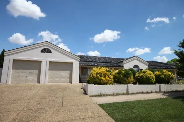 10 Derwent Avenue, Tatton NSW 2650