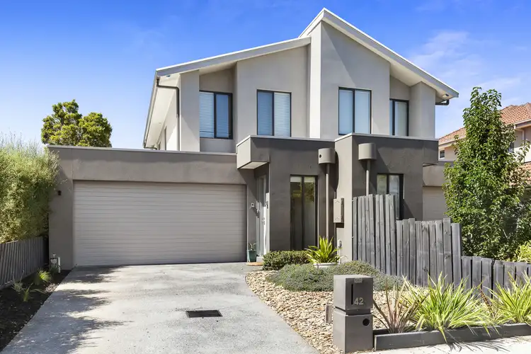 42 Earlsfield Road, Hampton VIC 3188