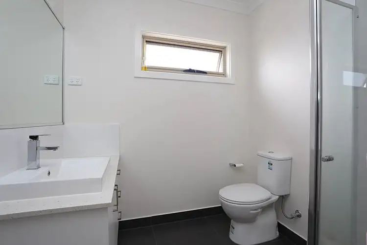 Sixth view of Homely townhouse listing, 2/165 View Street, Glenroy VIC 3046