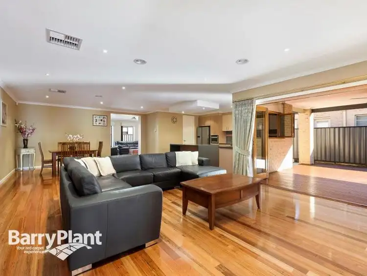 15 Kilburnie Drive, Mernda VIC 3754