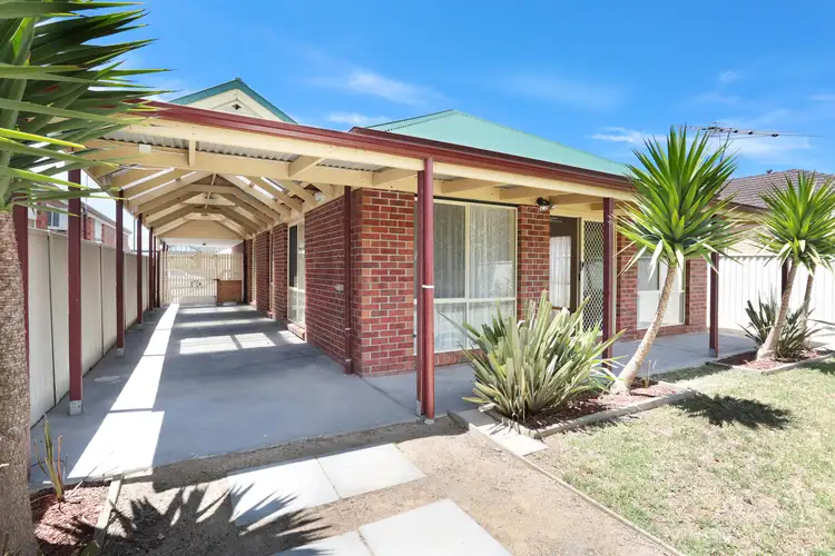 9 Otway Green, Caroline Springs VIC 3023