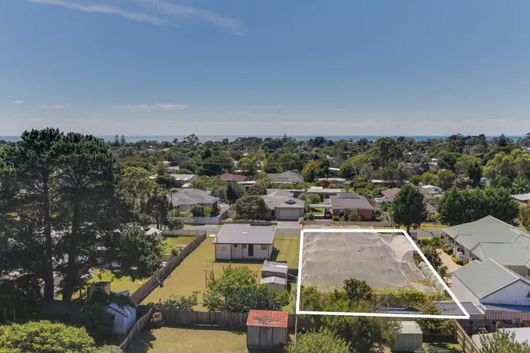 35 Raymond Street, Tootgarook VIC 3941