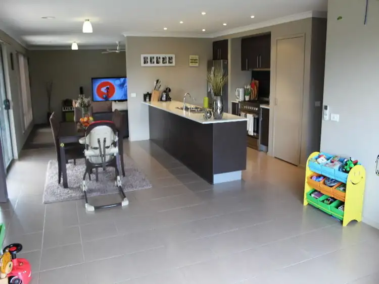 Sixth view of Homely house listing, 1 Melanie Court, Sale VIC 3850