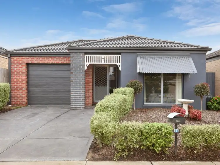16 Tekin Terrace, Doreen VIC 3754