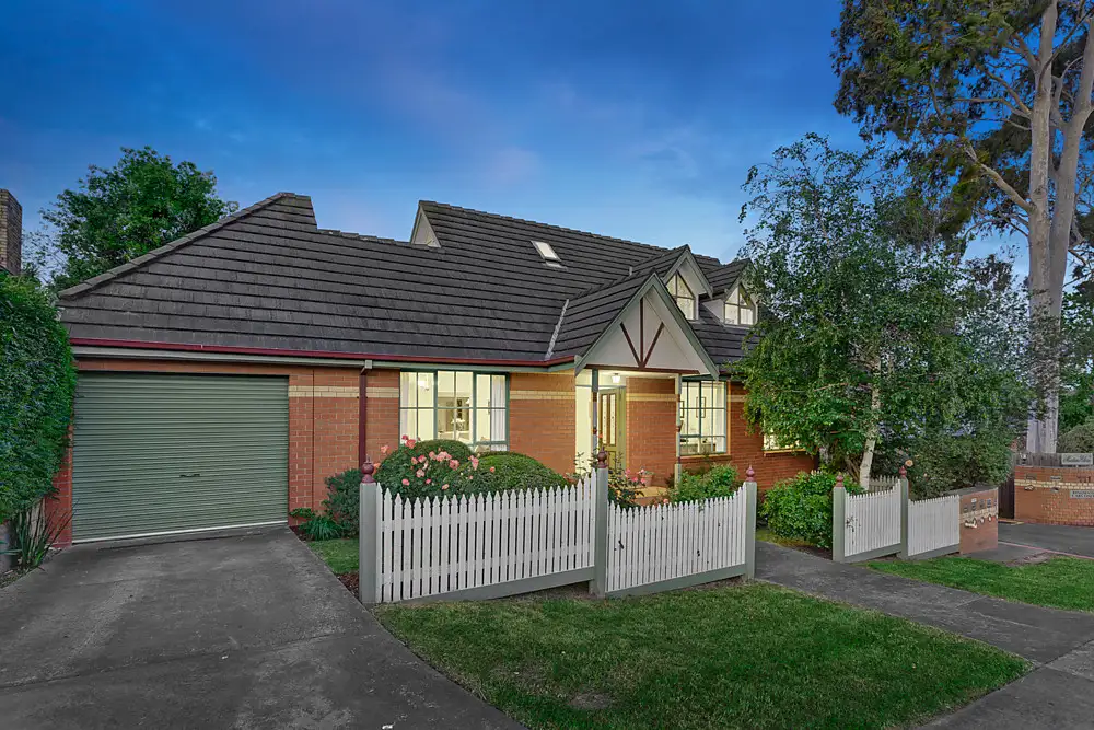 Main view of Homely unit listing, 1/111 Martins Lane, Viewbank VIC 3084