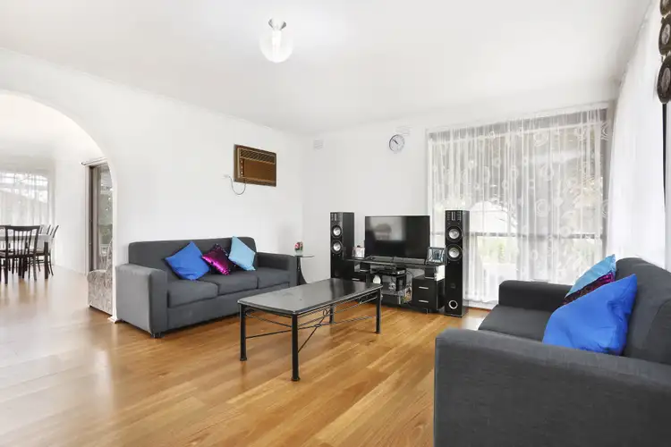 Second view of Homely house listing, 8 Enfield Place, Craigieburn VIC 3064