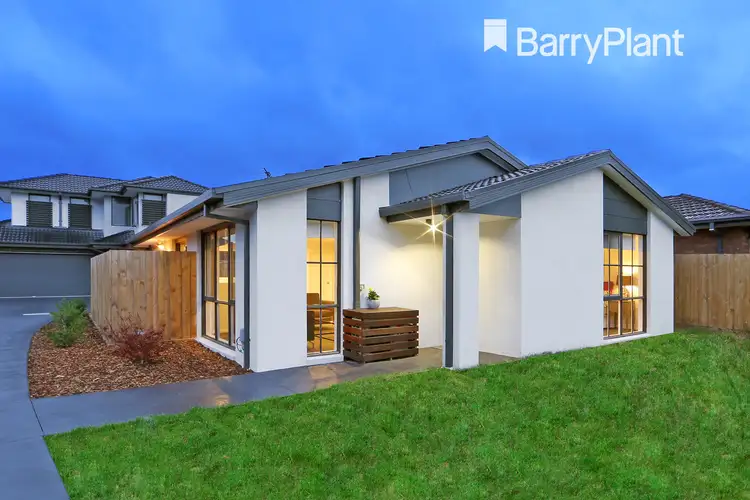 Main view of Homely unit listing, 1/33 Willow Avenue, Rowville VIC 3178