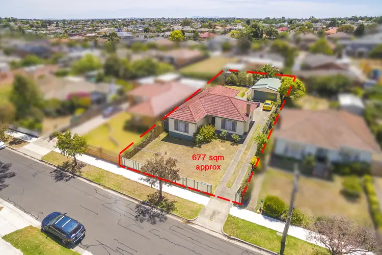 14 Magnolia Street, Oak Park VIC 3046