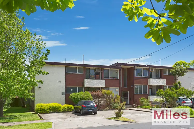 2/125 Locksley Road, Ivanhoe VIC 3079
