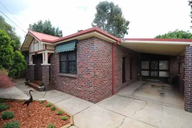 7 Graham Street, Lake Albert NSW 2650