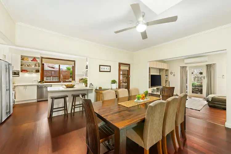Fourth view of Homely house listing, 2 Royal Court, Ivanhoe VIC 3079