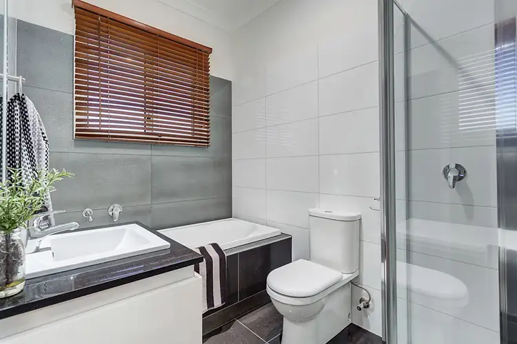 Fifth view of Homely unit listing, 1/8 Mary Avenue, Heidelberg Heights VIC 3081