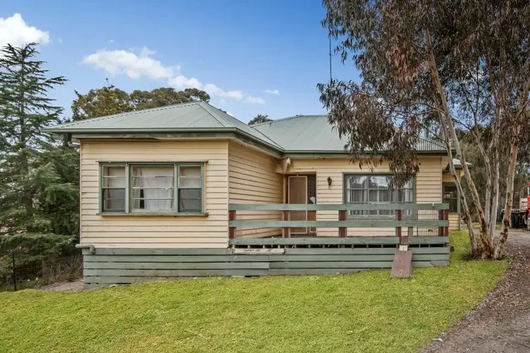 16 Bridge Street, Pyalong VIC 3521