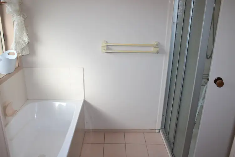 Sixth view of Homely unit listing, 2/4 Shara Court, Narre Warren VIC 3805