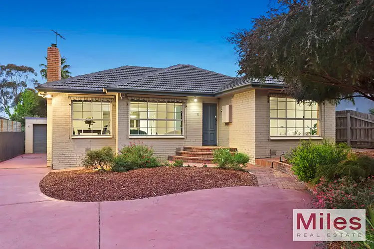 8 Mark Street, Viewbank VIC 3084
