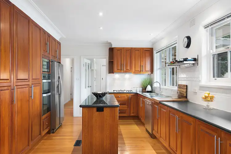 Fourth view of Homely house listing, 6 Simon Court, Rosanna VIC 3084