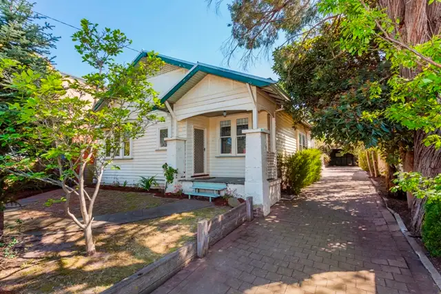 6 Austin Street, Newtown VIC 3220