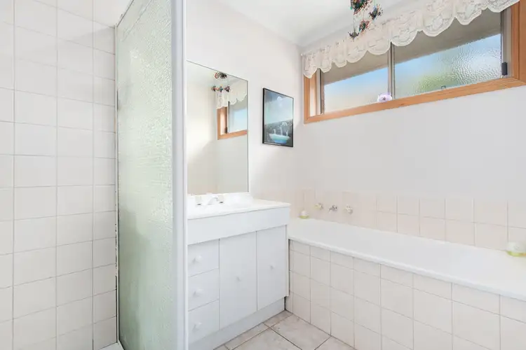 Sixth view of Homely house listing, 11 Lauren Square, Pakenham VIC 3810