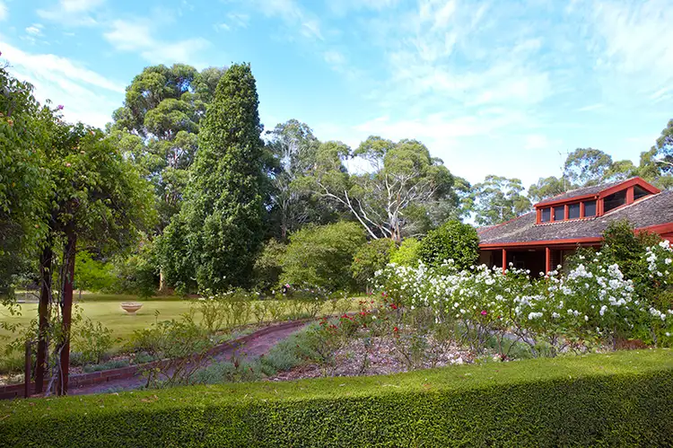 1 Childers Road, Mount Macedon VIC 3441