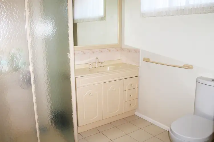 Fourth view of Homely house listing, 20 Leonie Court, Narre Warren VIC 3805