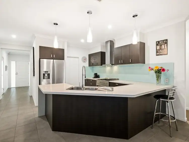 Second view of Homely house listing, 32 Dargo Crescent, Doreen VIC 3754