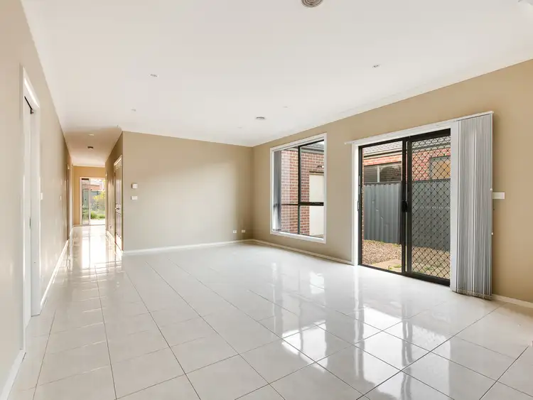 Fifth view of Homely unit listing, 4/10 Bonita Avenue, Tarneit VIC 3029