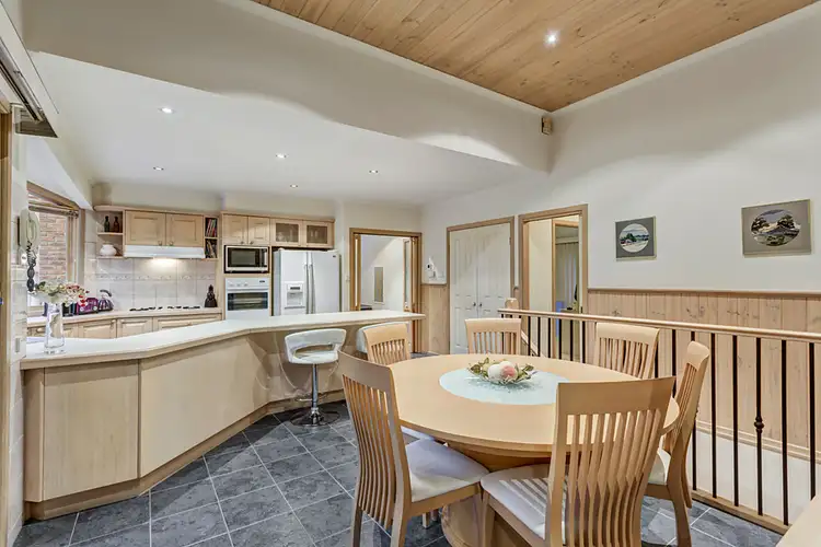 Fifth view of Homely house listing, 6 Curlew Court, Yallambie VIC 3085