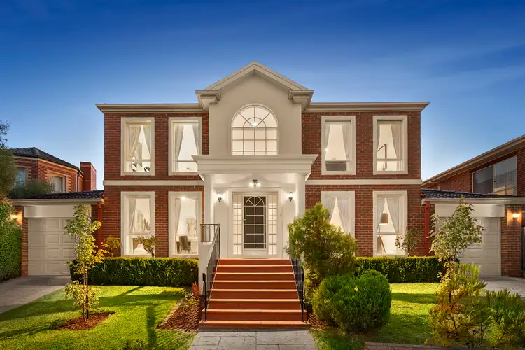 14 Lachlan Grange, Bulleen VIC 3105