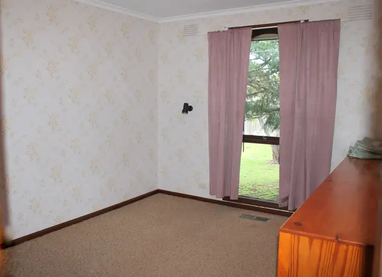 Fifth view of Homely house listing, 14 Slingsby Avenue, Beaconsfield VIC 3807