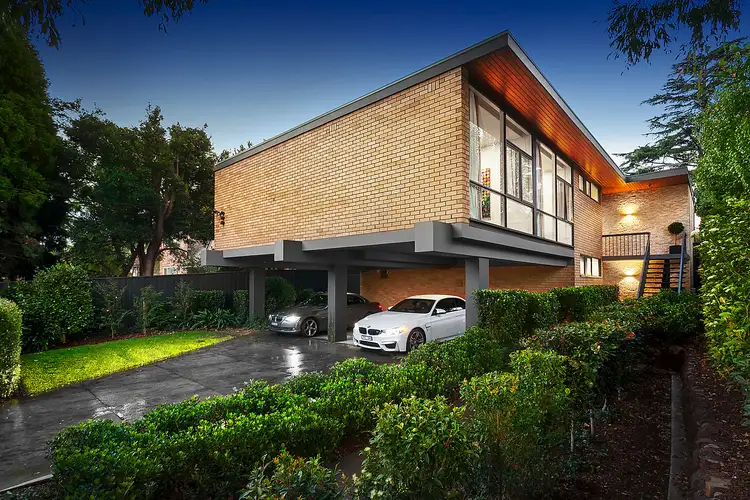 13 St Aubins Avenue, Caulfield North VIC 3161