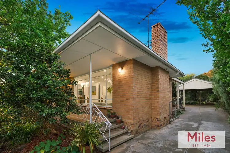 37 Fairlie Avenue, Macleod VIC 3085