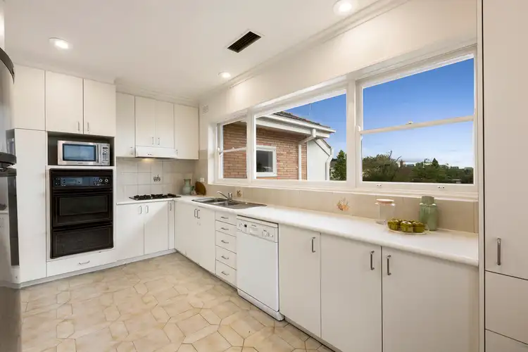 Fifth view of Homely apartment listing, 2/2 Martin Court, Toorak VIC 3142