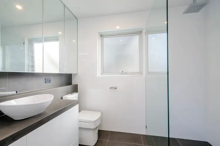 Fourth view of Homely house listing, 2/2 Jacqueline Court, Point Lonsdale VIC 3225
