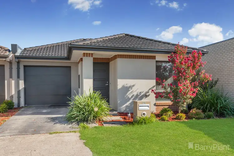 Main view of Homely house listing, 21 Medallion Avenue, Beveridge VIC 3753