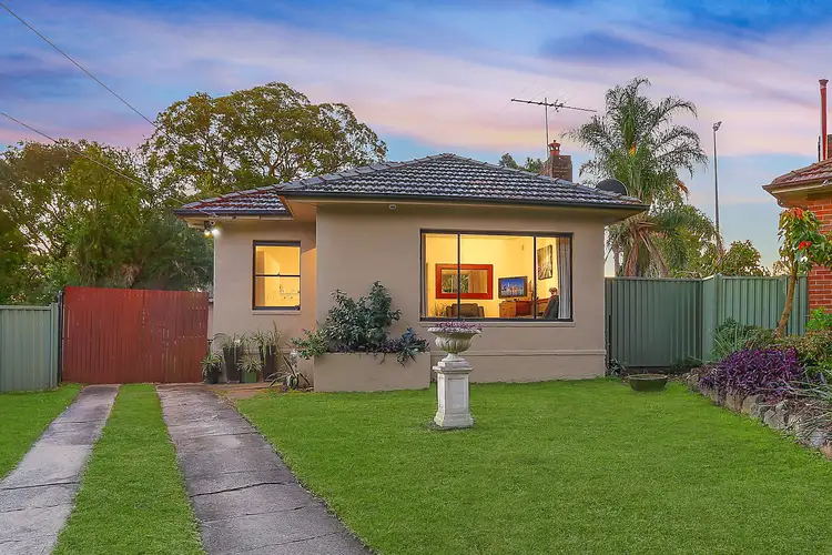 22 Baralga Crescent, Riverwood NSW 2210