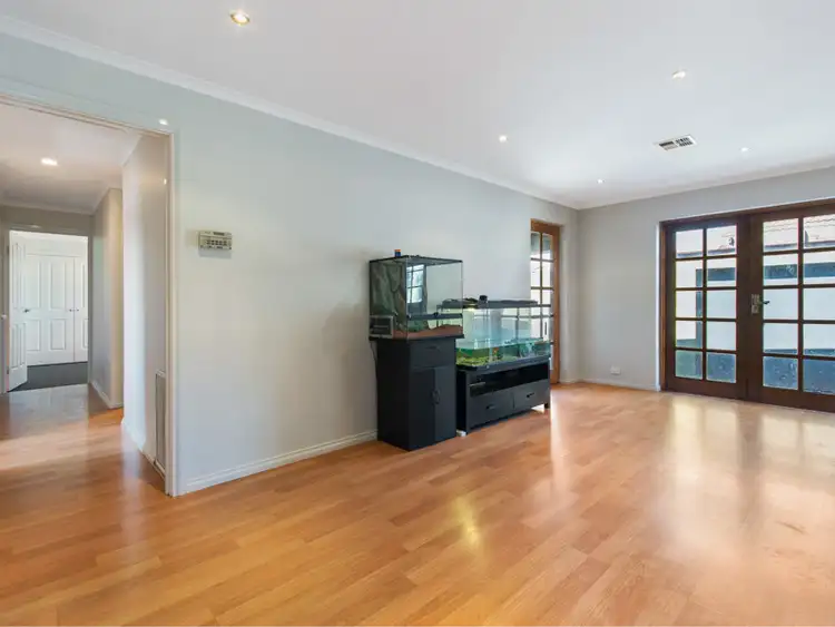 Seventh view of Homely house listing, 2 Devlin Drive, Hoppers Crossing VIC 3029