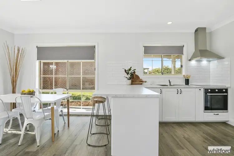 2/80 Mulquiney Crescent, Highton VIC 3216