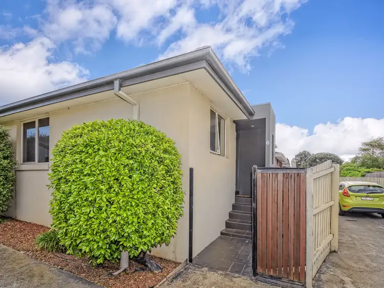 Second view of Homely apartment listing, 6/3 Victor Road, Bentleigh VIC 3204