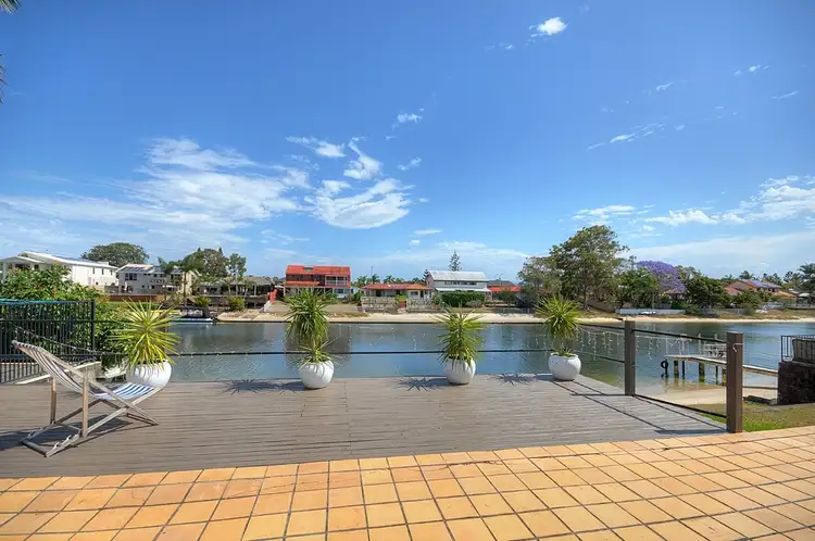 21 Sundowner Court, Mermaid Waters QLD 4218