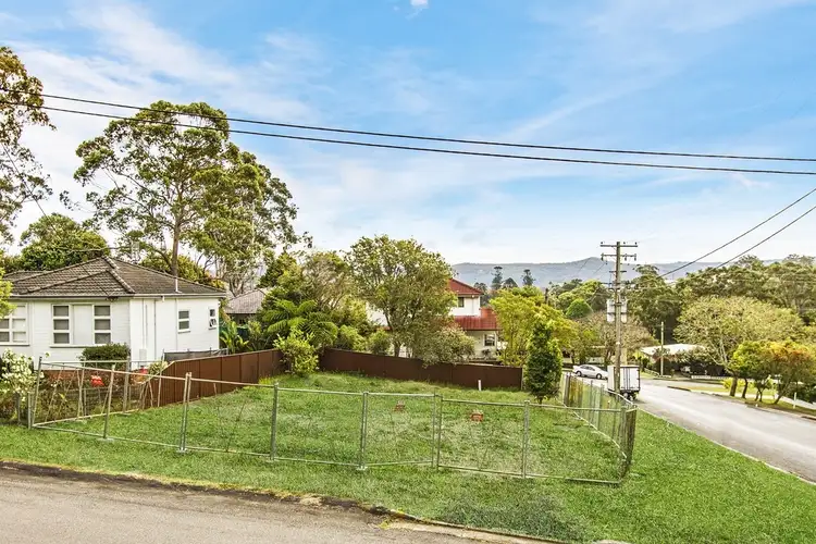 40 Orange Parade, Wyoming NSW 2250