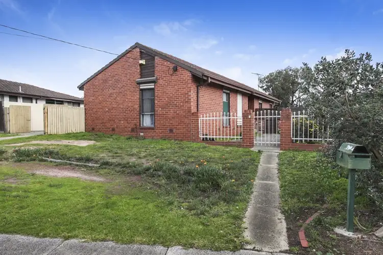 32 Buckingham Crescent, Sunshine West VIC 3020