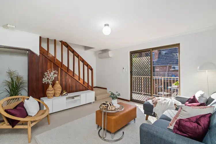 89/309 Harborne Street, Glendalough WA 6016
