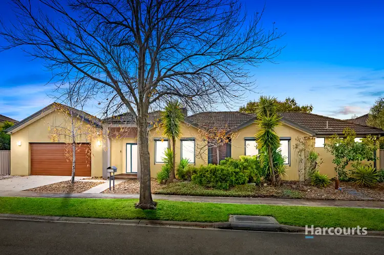 22 Holcolme Street, Caroline Springs VIC 3023