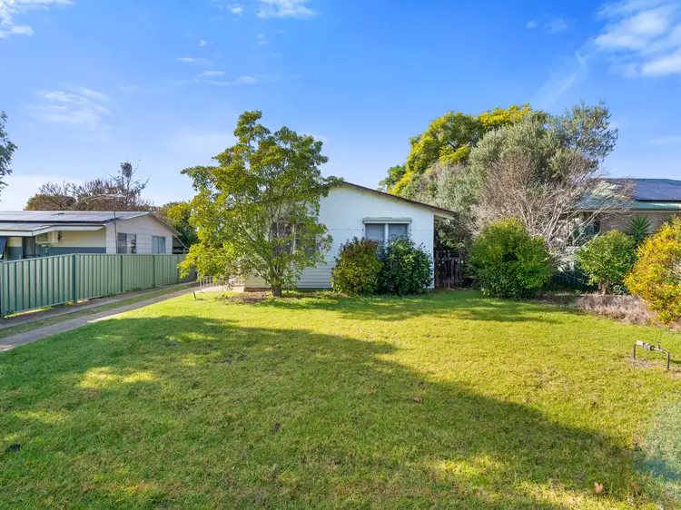 12 Chivell Street, Corowa NSW 2646