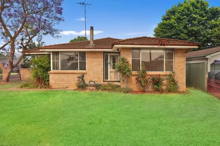 Main view of Homely house listing, 2 Tarragen Avenue, Hobartville NSW 2753