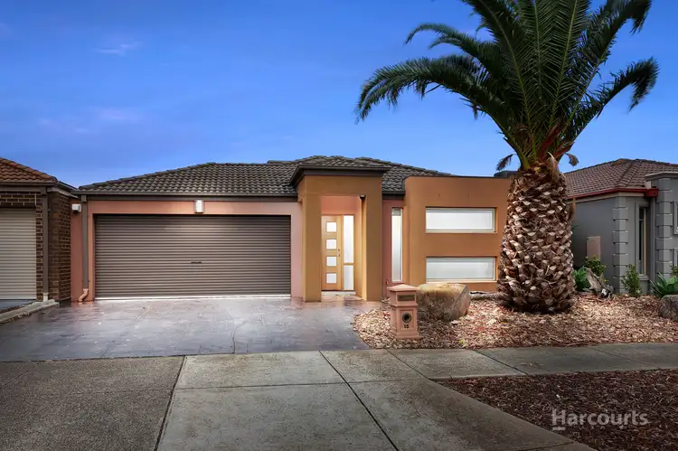 15 Minvi Terrace, Cairnlea VIC 3023