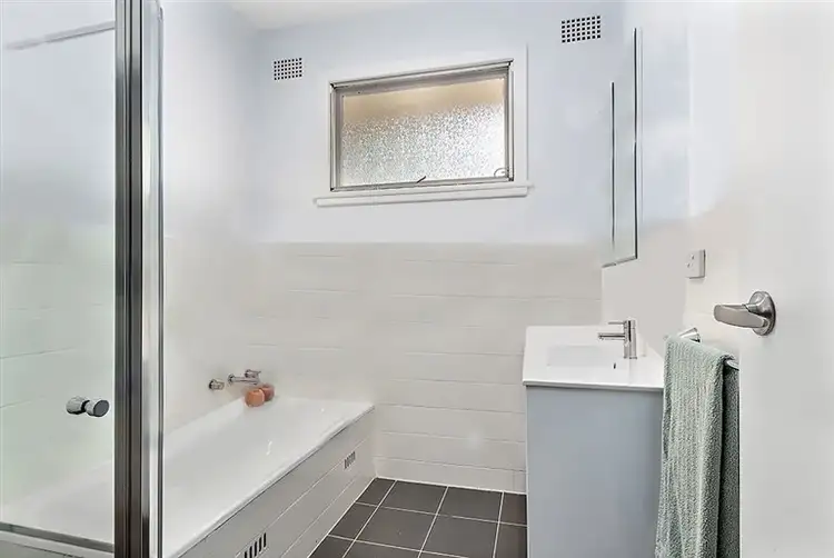 Sixth view of Homely villa listing, 4/133 Queen Victoria Street, Bexley NSW 2207